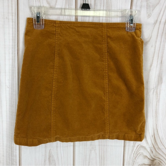 Forever 21 Zippered Front Mini Skirt - Picture 2 of 6